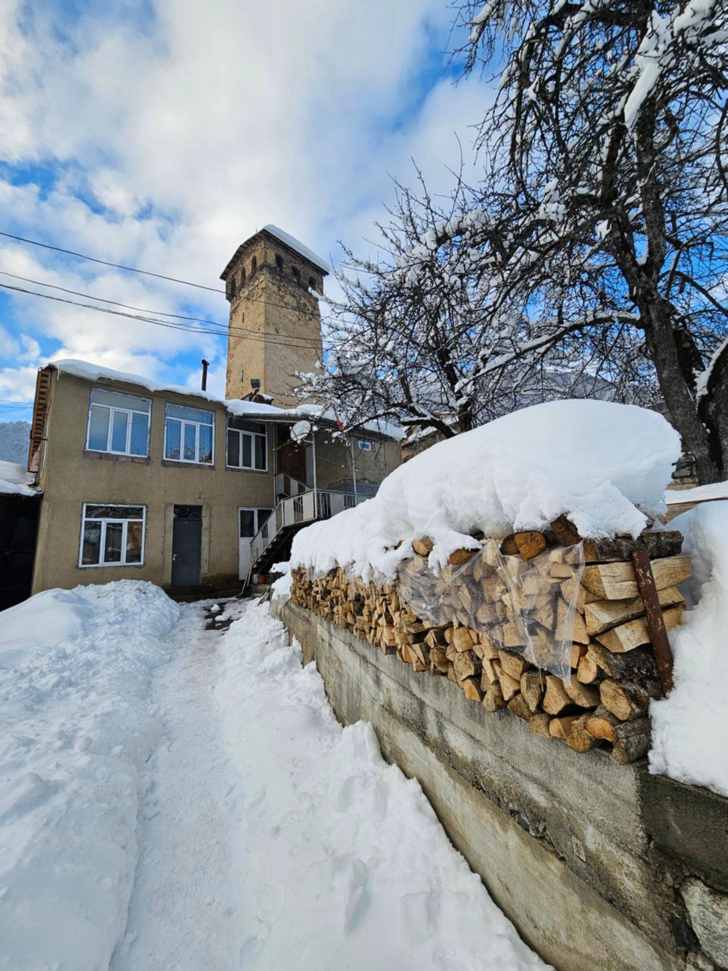 Guest House Ketevan Niguriani Mestia Kültér fotó
